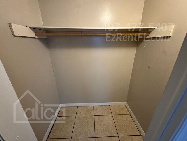 Building Photo - 4802 Burgundy Ln