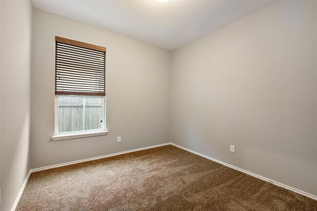 Building Photo - 12401 Franklin D Roosevelt St