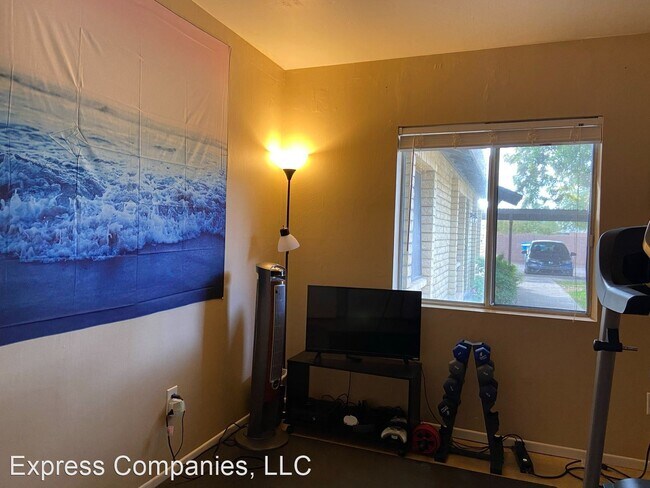 Building Photo - 3 br, 2 bath House - 15 W Loma Vista Dr. #104