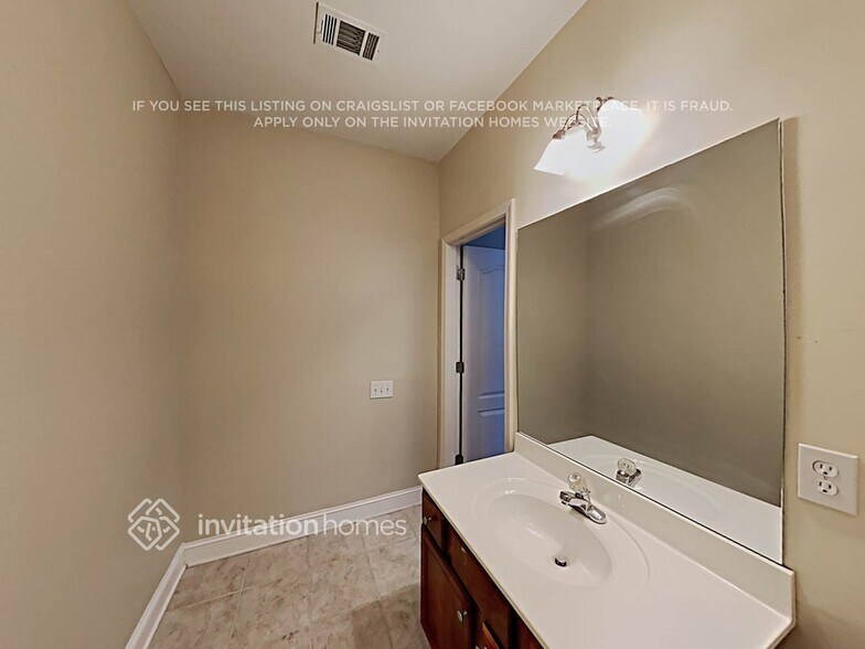 Building Photo - 2709 Westport Ln SW