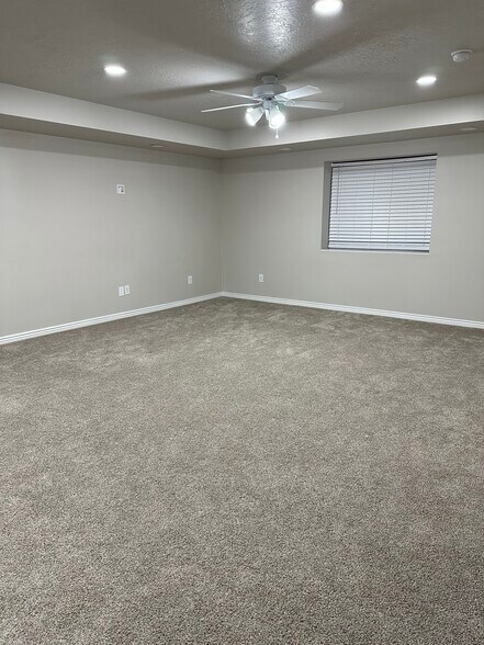 Family area - 12339 S Black Foot St