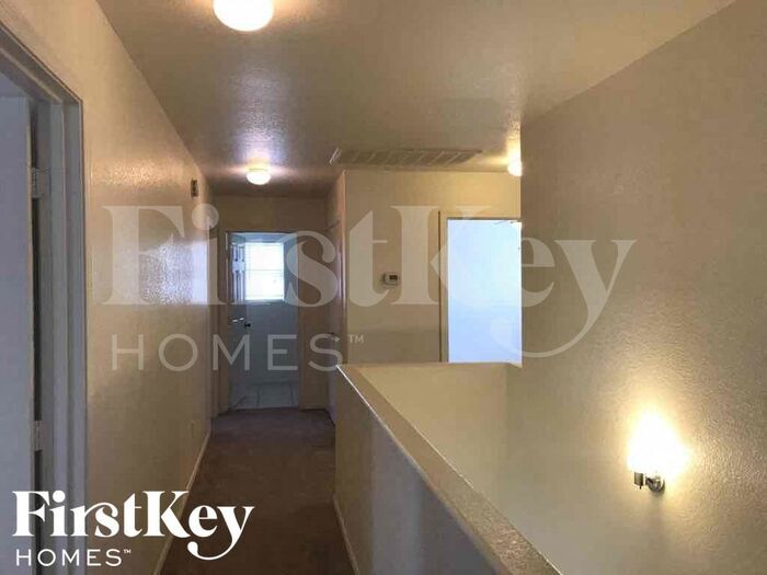 Building Photo - 9032 E Pampa Ave