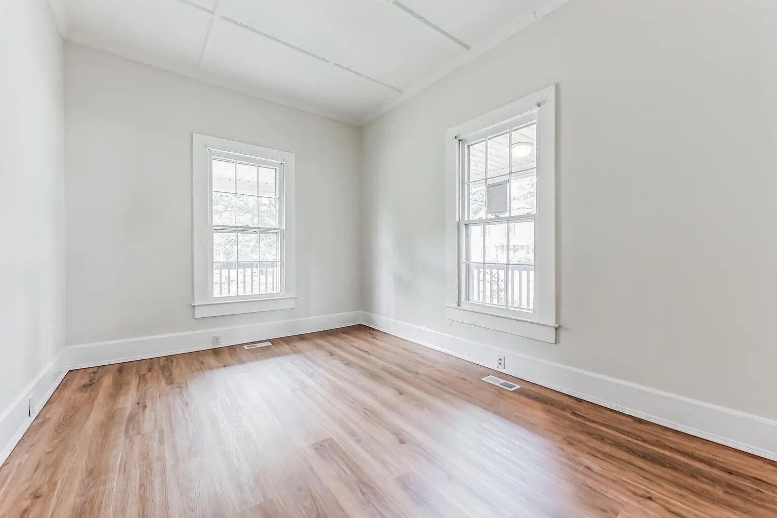 Building Photo - 338 State St