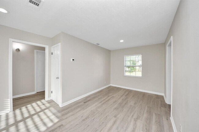 Building Photo - 2919 Elser St