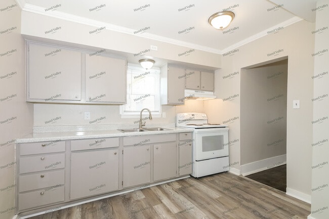 Building Photo - 768 Spruce St