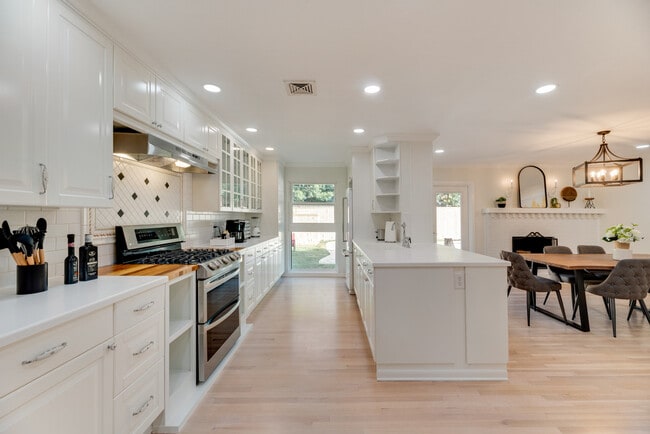Building Photo - 3611 Merrell Rd