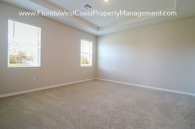 Building Photo - 16465 Woodside Gln
