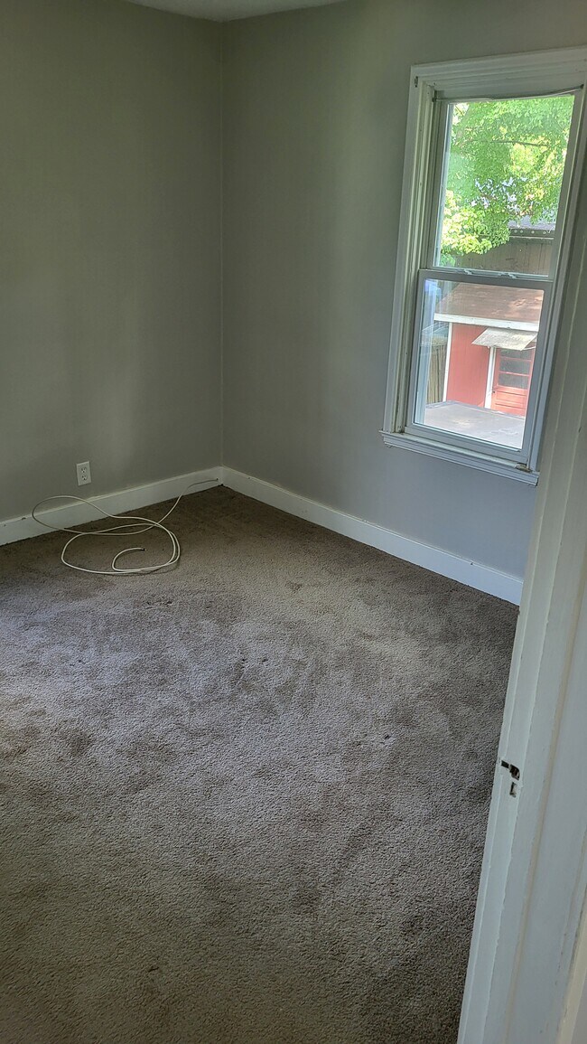 Building Photo - 23 Locust Park