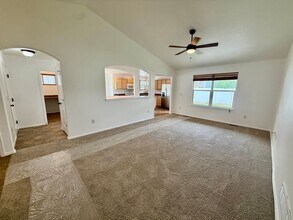 Building Photo - 7545 Back Stretch Dr