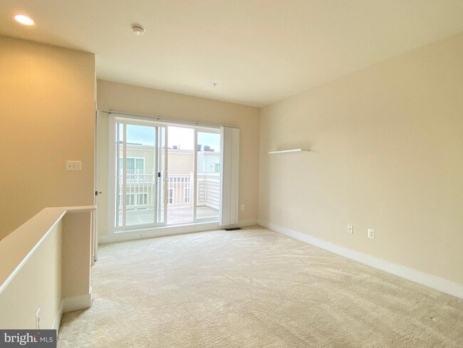 Building Photo - 924 King Farm Blvd