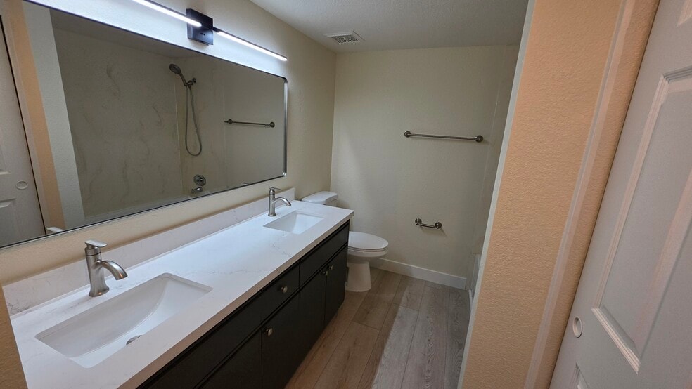 Master Bathroom - 1351 N Pleasant Dr