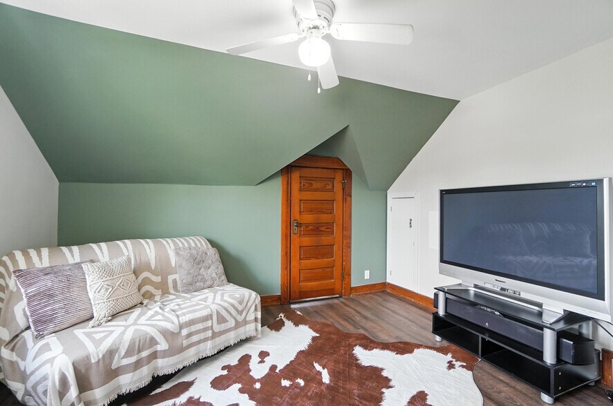 Building Photo - 3769 Andrew Ave