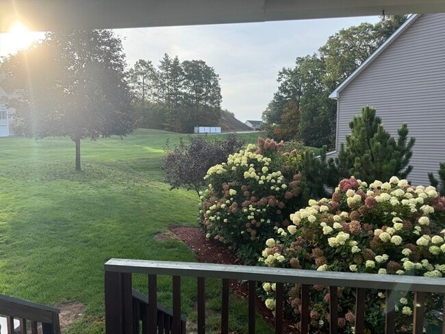 Building Photo - 8 Intervale Ct