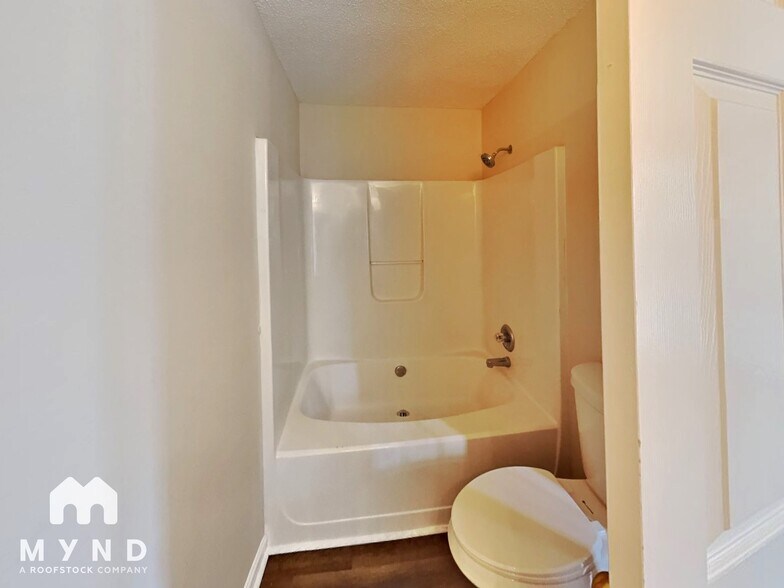 Building Photo - 3607 Ginnis Dr SW