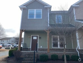 Building Photo - End Unit Townhome in Cornerstone