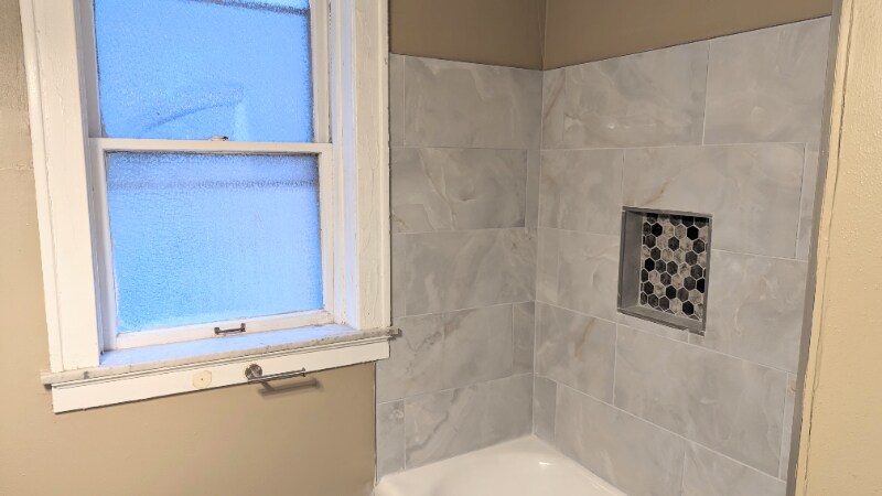 Building Photo - 5042 Mardel Ave