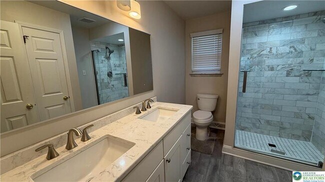 Building Photo - 639 Heather Ln