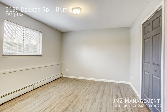 Building Photo - BEAUTIFUL UPDATED APARTMENT IN WALLED LAKE!