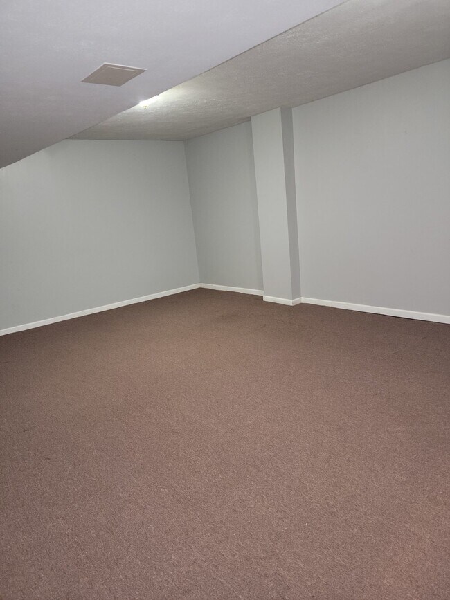 Building Photo - 801 Wingate Dr
