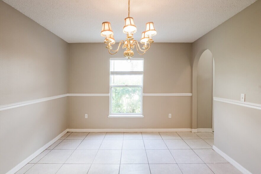 Building Photo - 2987 Elbib Dr