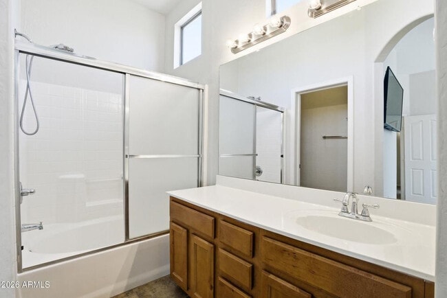 Building Photo - 2250 E Deer Valley Dr