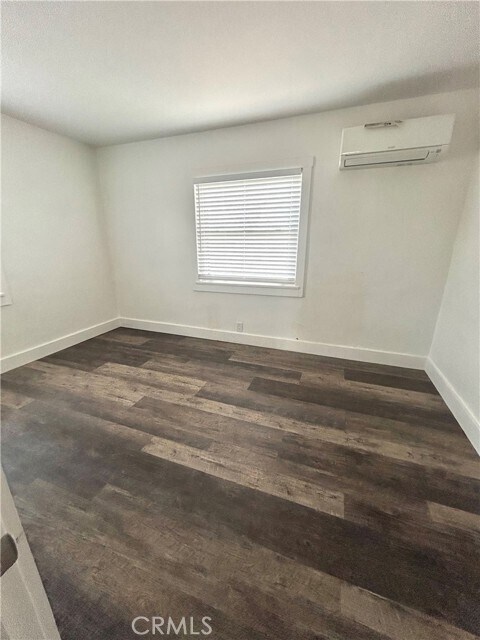 Building Photo - 6623 La Luna Ave