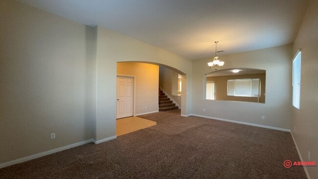 Building Photo - Splendid 5 Bedroom Off Westside Parkway!