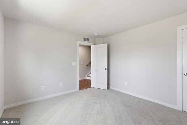 Building Photo - 2118 Acadia Rd