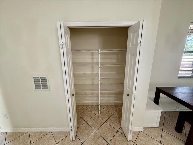 Building Photo - 4495 Harts Cove Way