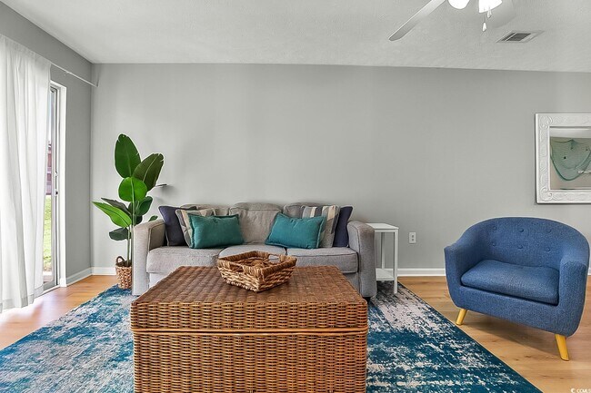 Building Photo - 510 White River Dr