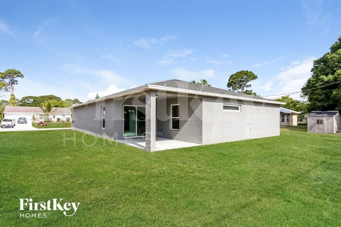 Building Photo - 3031 SW Segovia St