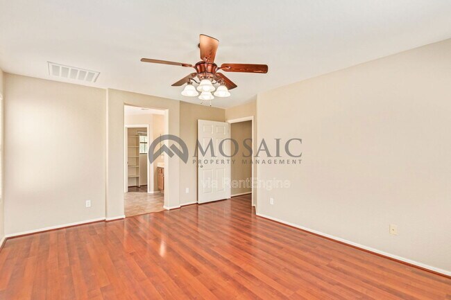 Building Photo - 4540 E Los Alamos St