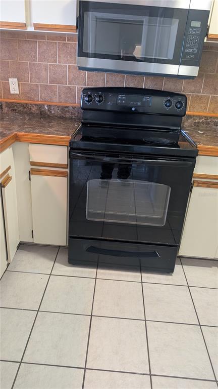 Building Photo - 3160 S Semoran Blvd