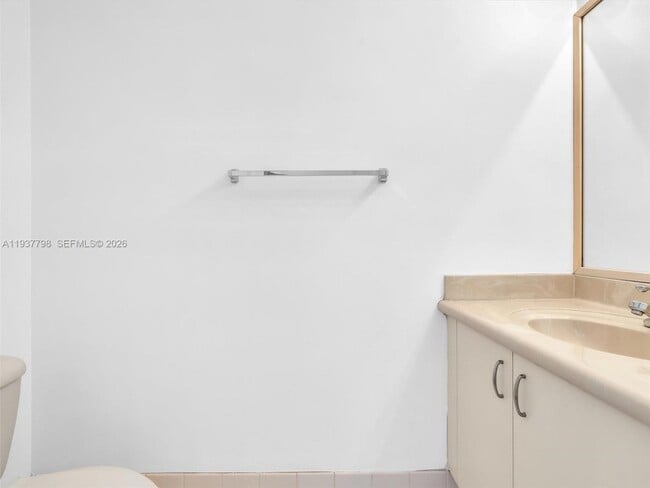 Building Photo - 3873 Tree Top Dr