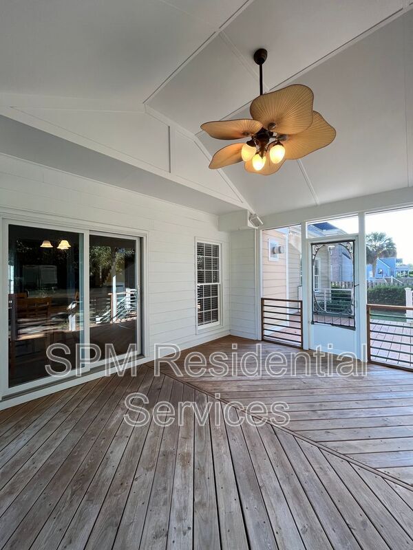 Building Photo - 726 Wine Cellar Cir