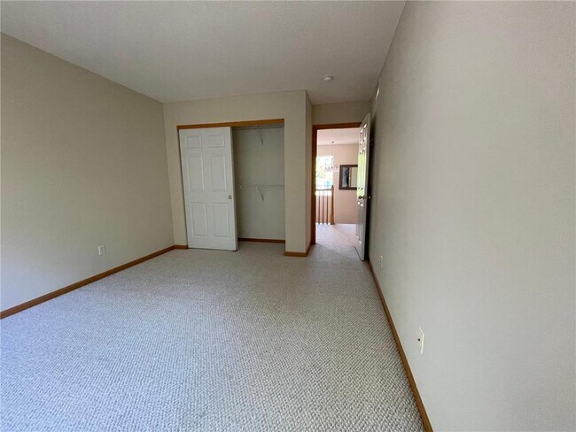 Building Photo - 16911 79th Ave N