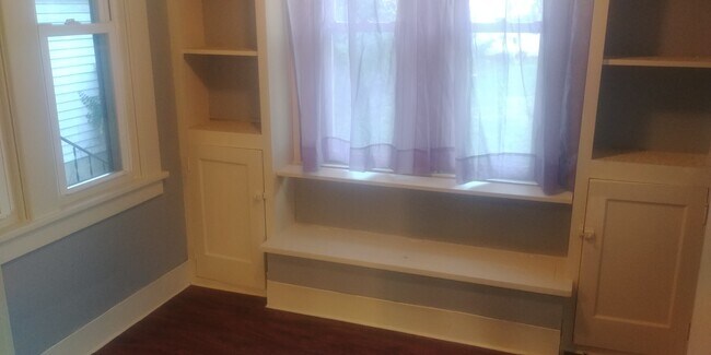 Building Photo - 727 Michigan Ave