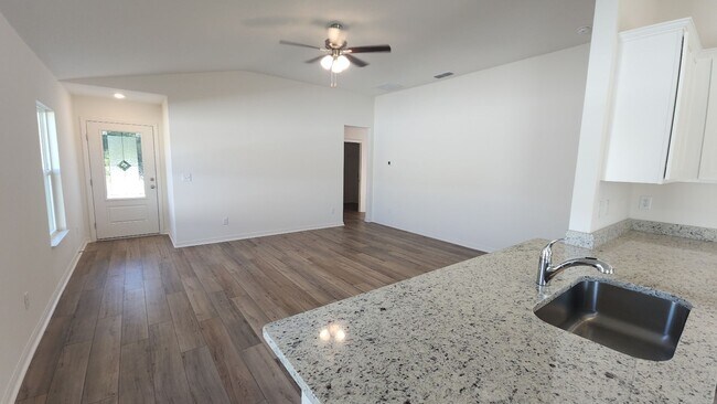 Building Photo - 63 Pritchard Dr