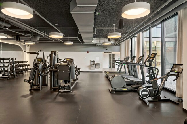 Building Photo - 503 S Damen Ave