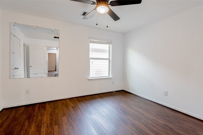 Building Photo - 13910 Merganser Dr