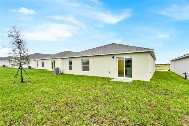 Building Photo - 2398 McKinley Dr