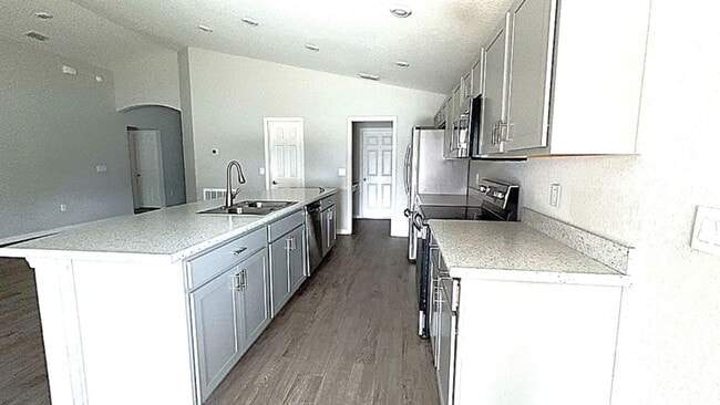 Building Photo - 188 Foxtail Loop