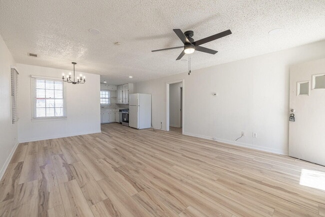 Building Photo - 3514 24th St