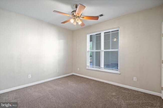 Building Photo - 1024 Leeward Way