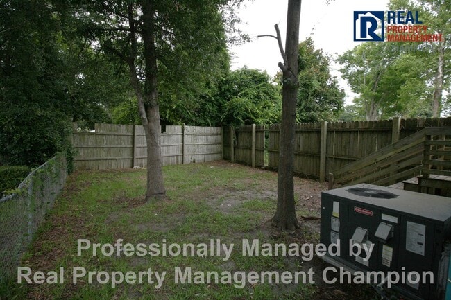 Building Photo - Adorable 3 BD/1 BA Recently Update in the ...