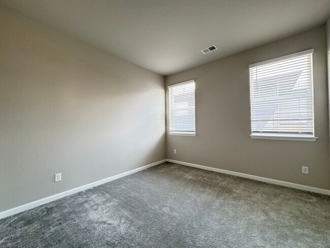 Building Photo - Beautiful Newer Home in Timnath