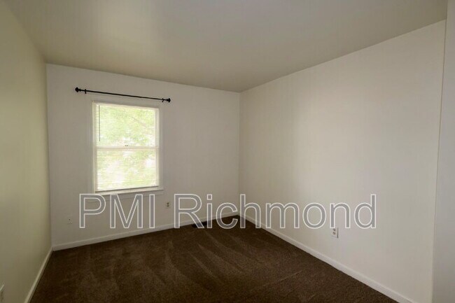 Building Photo - 1512 Lakeview Ave