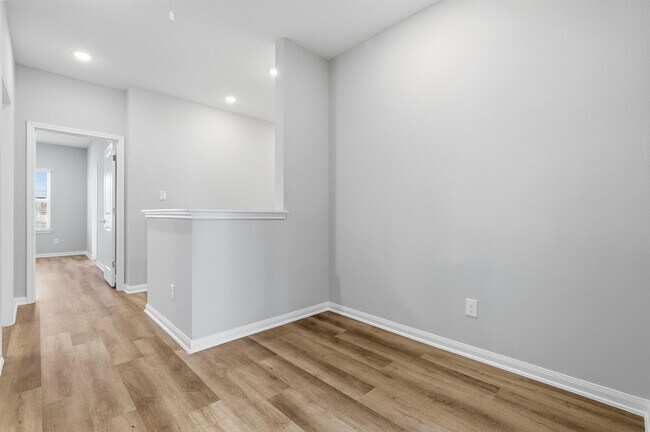 Building Photo - 9914 Clark Cyn Ln