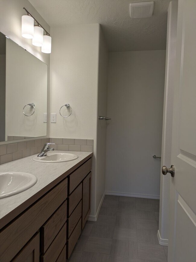 Building Photo - 6364 W 36th Pl