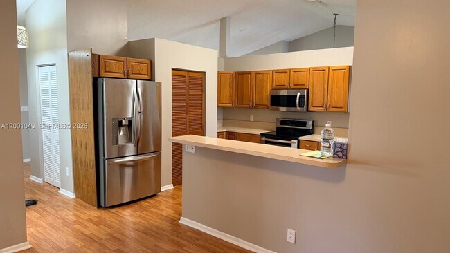 Building Photo - 11540 NW 27th Ct